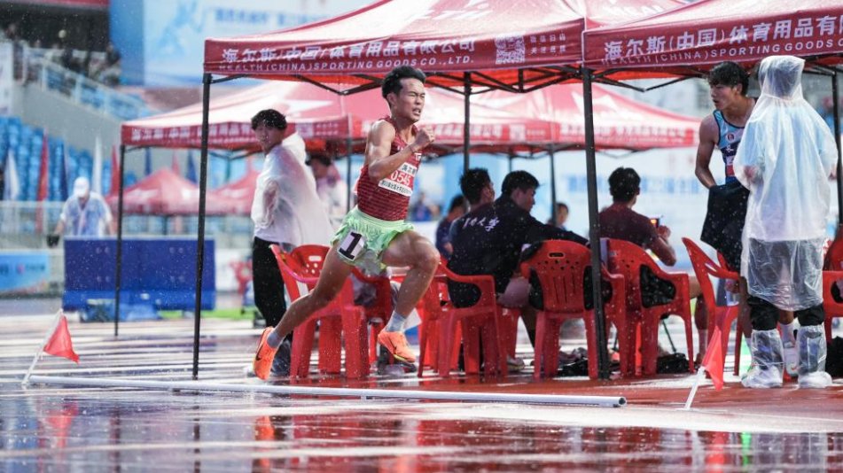 经过激烈角