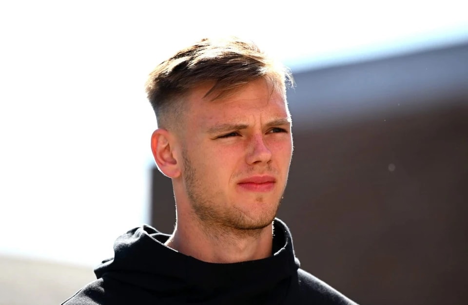 岁的球员, Athle, 阵容中还包 岁的球员, Athle, 阵容中还包